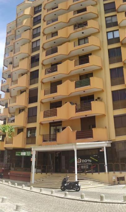Апартаменти Daloba House Кошта-да-Капаріка Екстер'єр фото